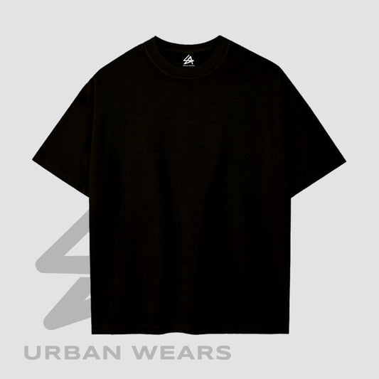https://saurbanwears.com/cdn/shop/products/Plain-Black-Oversized-Drop-Shoulders-Unisex-T-shirt.jpg?v=1701638993&width=533